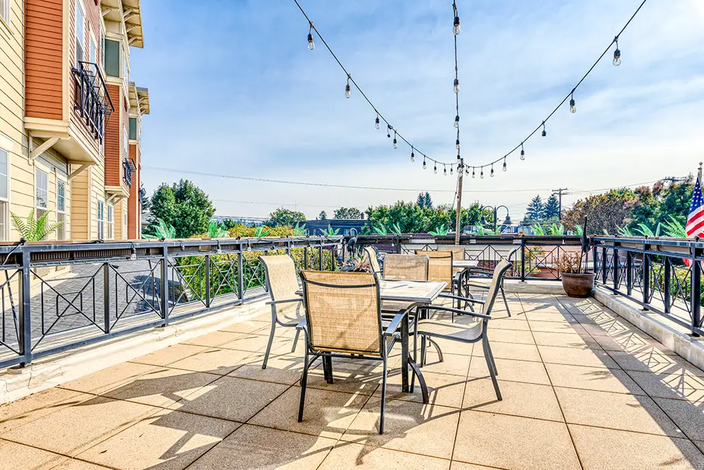 PSLSellwood-HOME-Discover-Community Dining area of an apartment at Healdsburg